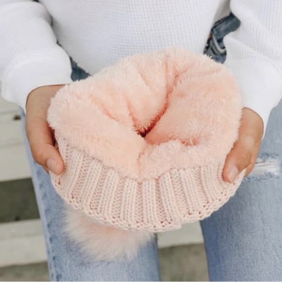 Warm Benie - Picture 3 of 3